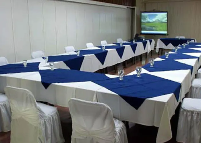 Boyeros 3* Liberia